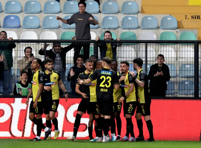 kritik-macta-3-puan-istanbulsporun-giresunspor-icin-tehlike-canlari-1682968245750.jpg