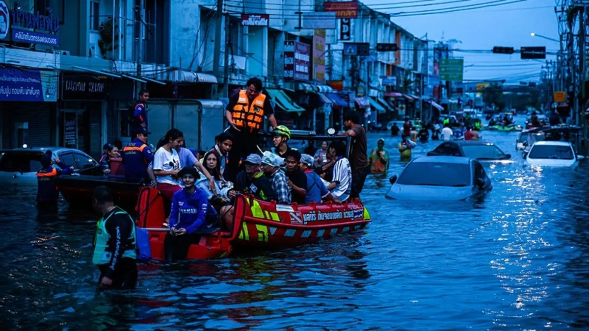 Tayland'da sel felaketi: 8 ölü