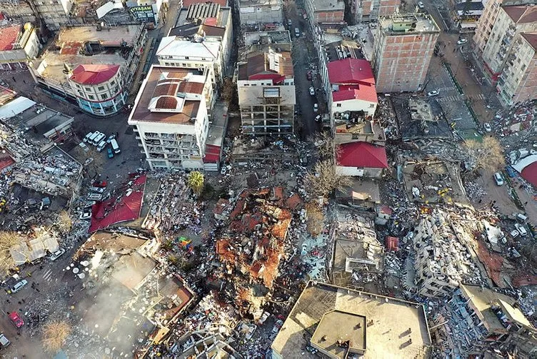 Deprem bölgesinde stres boşalmadı! Uzman isim uyardı: Yeni şoklar olabilir! Depremlerin şiddeti…
