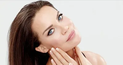 Ebru Şallı’nın ablası Funda Şallı’yı görenlerin ağzı açık kalıyor! Ebru Şallı ile ablasını görenler ‘İkiz misiniz?’ diyor