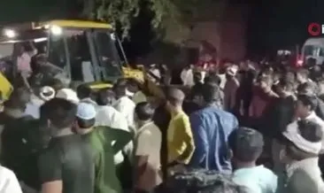 Hindistan’da tapınağın üzerine ağaç devrildi: 7 ölü, 30 yaralı