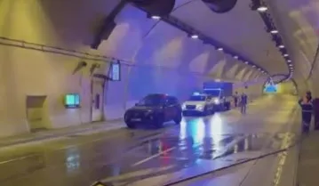 İstanbul’da İETT otobüsü alev alev yandı: Trafik felç!