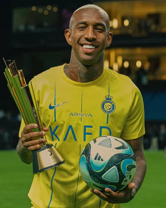 ’Fenerbahçe’ye hoşgeldin yenge hanım’ Futbol yıldızı Anderson Talisca’nın sevgilisi sosyal medyayı salladı!