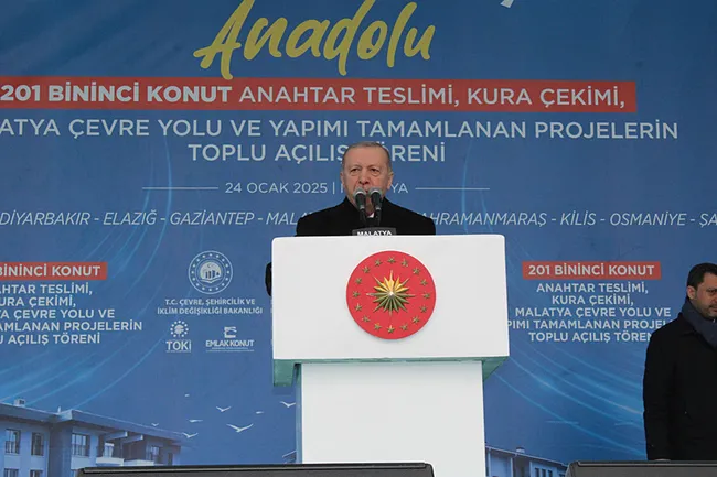 son-dakika-baskan-erdogan-sehirlerimizi-eskisinden-daha-guzel-hale-getirecegiz-1737722916747.jpeg Son dakika: Başkan Erdoğan: Şehirlerimizi eskisinden daha güzel hale getireceğiz