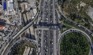İstanbul'da haftanın dördüncü iş gününde trafik yoğunluğu yaşanıyor #istanbul
