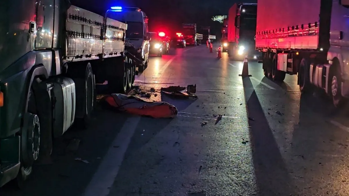 Sakarya’da feci kaza! Patlayan lastiği değiştirirken TIR’ın altında kaldı! Sakarya’da feci kaza! Patlayan lastiği değiştirirken TIR’ın altında kaldı!