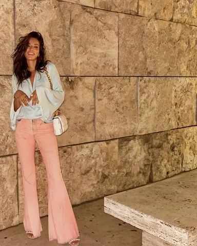 Ahlak tatile çıktı! Evli olan Güzide Duran sevgilisi Fikret Orman ile dudak dudağa...