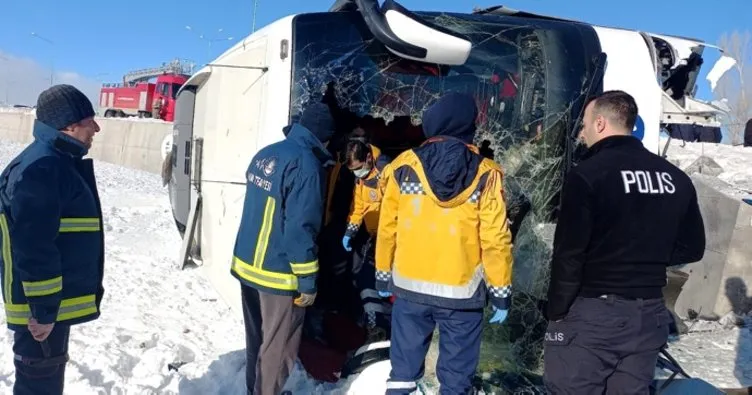 Son dakika | Van’da yolcu otobüsü devrildi: 9 yaralı