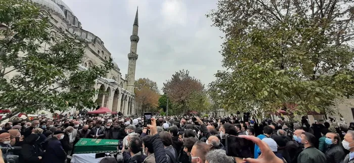 turk-edebiyatinin-buyuk-ismi-sezai-karakoca-son-veda-1637150067680.jpg