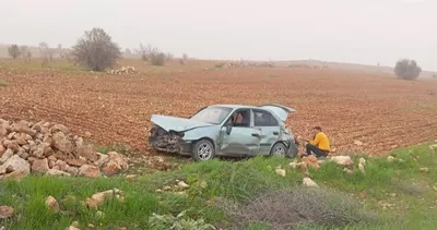 Bozova'da araç şarampole yuvarlandı #sanliurfa