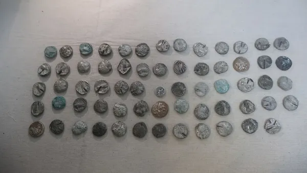 gumruk-kapilarinda-tarihi-eser-operasyonu-7-bin-160-kultur-varligi-ele-gecirildi-1792564196305.jpeg