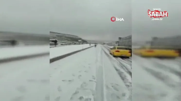 Dolu yağışı kazalara neden oldu, karayolunda trafik durma noktasına geldi | Video