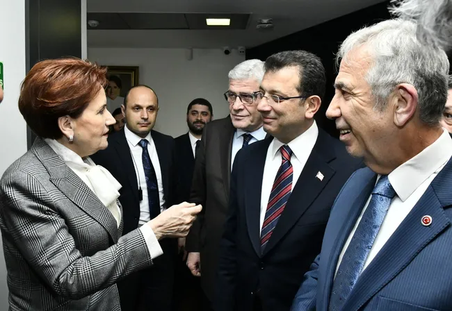 meral-aksenerden-iyi-partiye-operasyon-vurgusu-bu-bir-savas-ilanidir-ben-varim-1702988345512.jpg Meral Akşener'den İYİ Parti'ye operasyon vurgusu: Bu bir savaş ilanıdır... Ben varım!
