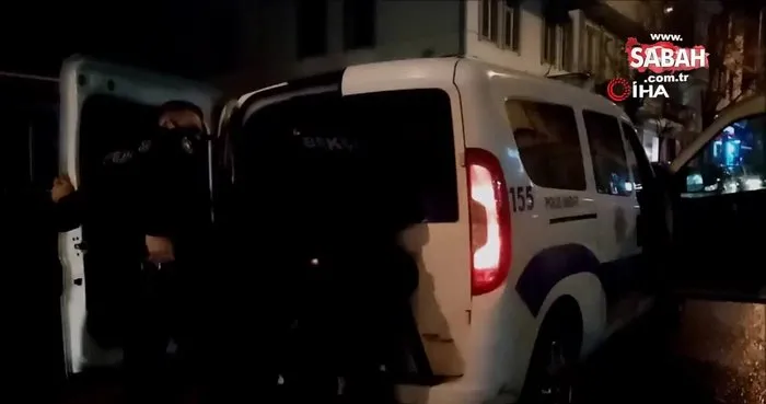 Tekirdağ’da etrafa tuvaletini yapan şahıstan polise tekmeli saldırı | Video