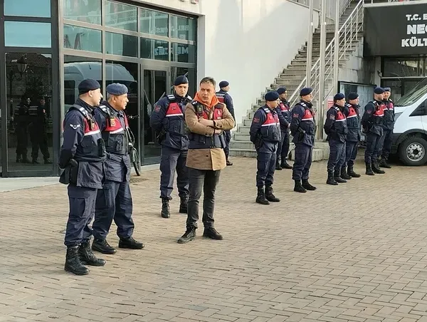 bolu-belediyesi-sorusturmasinda-yeni-gelisme-3-supheli-savciligin-itirazi-uzerine-tutuklandi-1775491981930.jpeg Bolu Belediyesi soruşturmasında yeni gelişme: 3 şüpheli itiraz üzerine yeniden tutuklandı