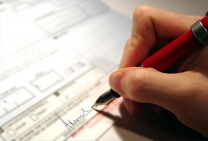 Sevgililerden tarihin en büyük rüşvet vurgunu! Noterde 500 milyonluk rüşvet mesaisi