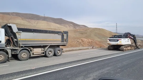 yillardir-kisim-kisim-surdurulen-yol-yapim-calismalari-igdirin-tuzluca-ilce-merkeziyle-pirili-rampasi-arasinda-1772631421697.jpg