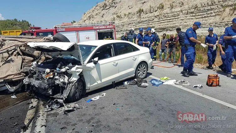 Antalya’da korkunç kaza! 3 ölü, 4 yaralı...