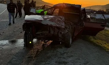 Bursa'da otomobil, kamyona çarptı: Bir kişi öldü 2 kişi yaralandı #bursa