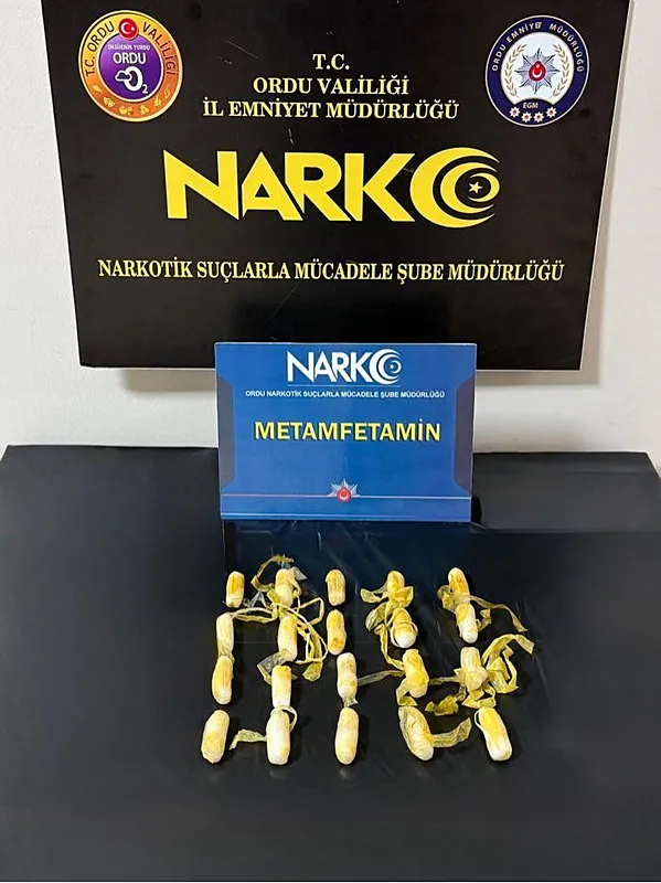 midesinde-uyusturucu-ile-yurtdisindan-geldi-orduda-yakalandi-1770908416646.jpg