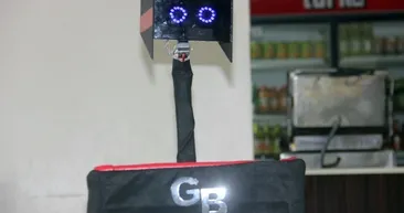 Garsonbot sipariş alıp servis yapıyor!