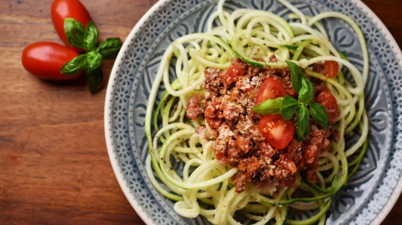 Hem lezzet hem sağlık dolu! Kıymalı kapak spagetti tarifi