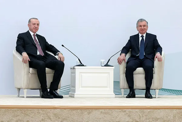 son-dakika-baskan-erdogan-ve-mirziyoyev-ortak-basin-toplantisinda-konustu-ticaret-hacminde-hedef-10-milyar-dol-1648579171683.jpg