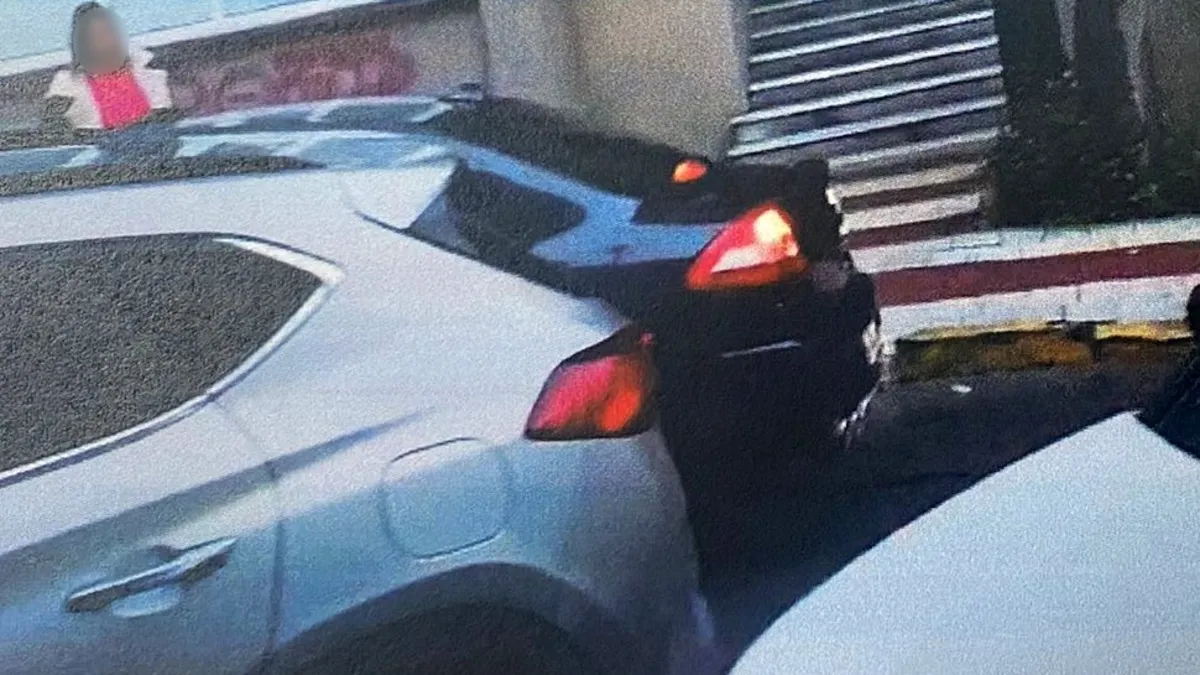 İstanbul’da kirli ağ deşifre edildi! 7 fuhuş evine baskın düzenlendi: 14 gözaltı İstanbul’da kirli ağ deşifre edildi! 7 fuhuş evine baskın düzenlendi: 14 gözaltı