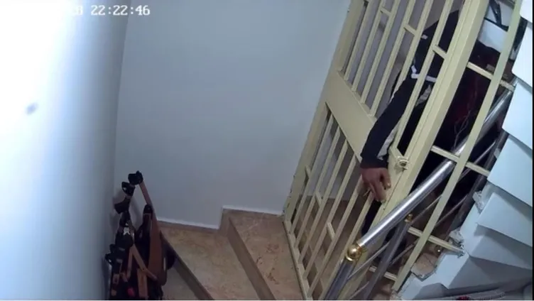 Kuryeden inanılmaz hareket! İstanbul’da kaydedilen görüntüler şoke etti!