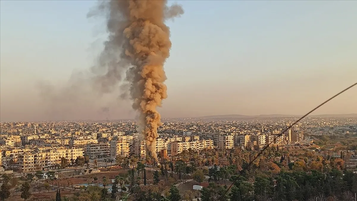 İsrail’den Suriye’ye hava saldırısı: 100 ayrı hedef vuruldu İsrail’den Suriye’ye hava saldırısı: 100 ayrı hedef vuruldu