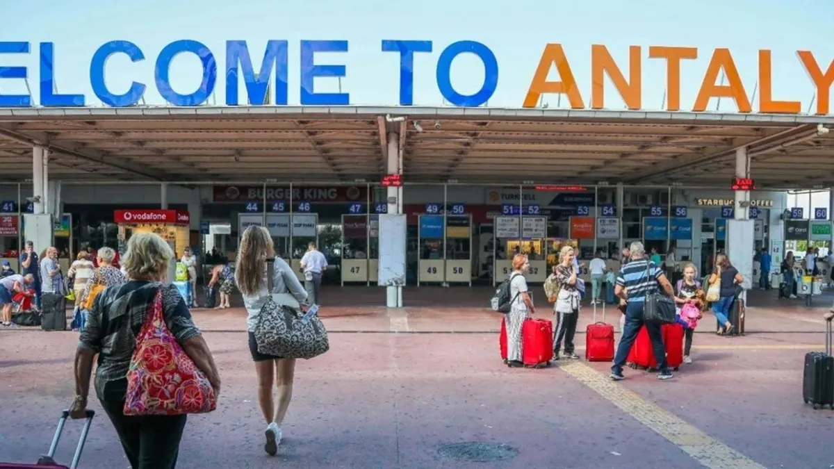 Antalya’ya gelen turist sayısı 9 milyonu aştı Antalya’ya gelen turist sayısı 9 milyonu aştı