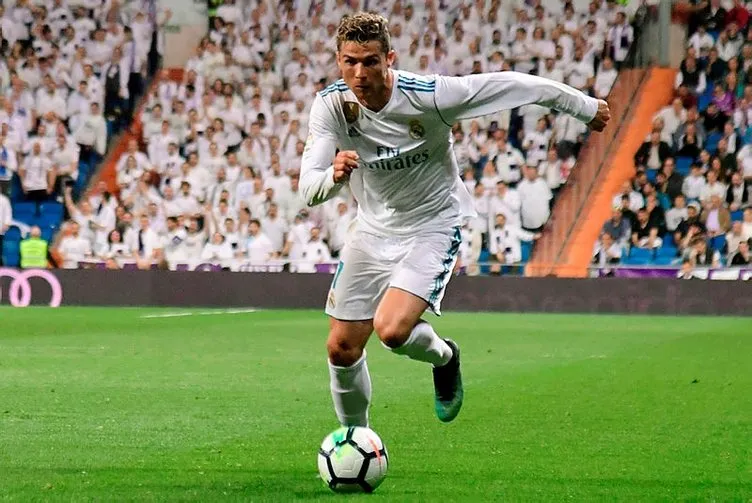 Ronaldo için flaş iddia: Juventus’a imzayı attı!