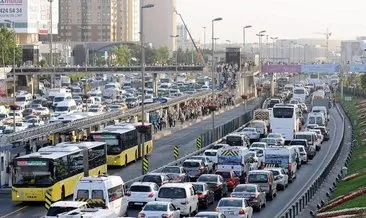 Son dakika: İstanbul’da ilk iş gününde trafik yüzde 60’ı gördü