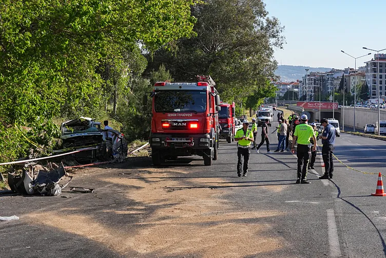 İzmir’de feci kaza! Tır 9 araca çarptı: 1 polis şehit oldu, 2 kişi hayatını kaybetti