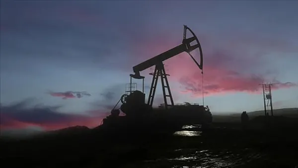 trump-petrol-fiyatlari-icin-tarih-verdi-catisma-biter-bitmez-dusecek-1789454307666.jpg