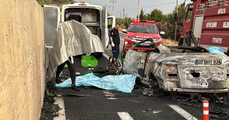 Alanya’da yanan otomobildeki 2 kişi hayatını kaybetti