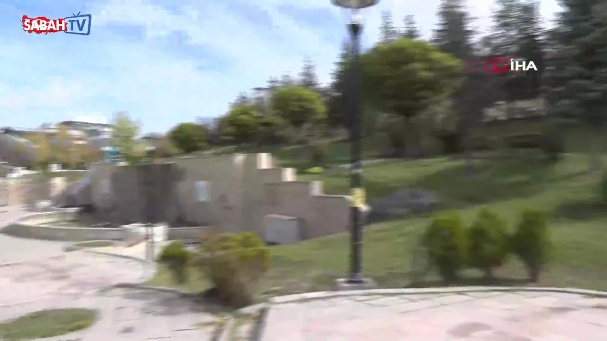 Kayıp olarak aranan ve parkta kriz geçirerek hayatını kaybeden Hiranur’un son anlarını görgü tanığı anlattı | Video videosunu izle Kayıp olarak aranan ve parkta kriz geçirerek hayatını kaybeden Hiranur’un son anlarını görgü tanığı anlattı | Video videosunu izle