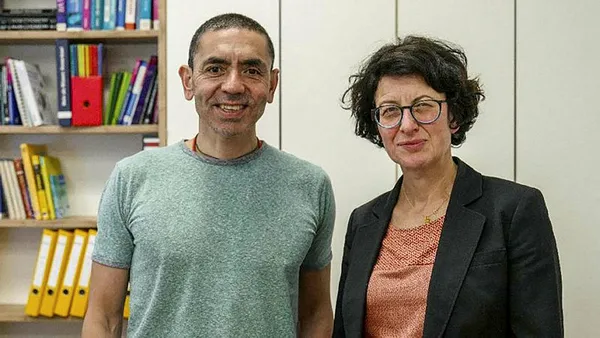 Prof. Dr. Uğur Şahin’den kritik yaz uyarısı: Enfeksiyon sayıları fazla, aşılama hızlanmalı yoksa sert kapanma kaçınılmaz