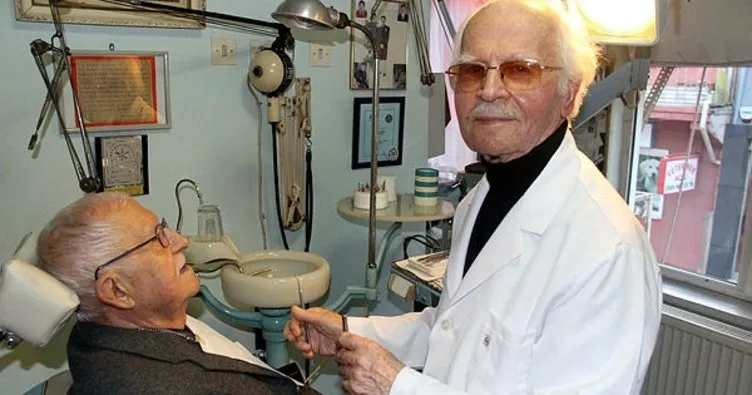 60 yıldır diş hekimliği yapıyor