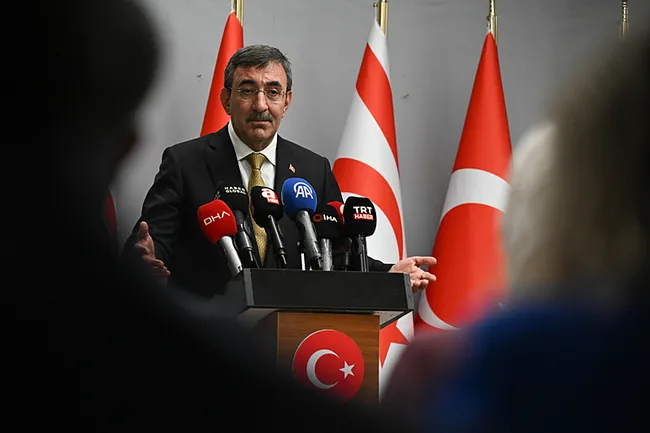 son-dakika-girnedeki-gemi-faciasinda-1-kisinin-daha-cansiz-bedenine-ulasildi-1788472992573.jpeg