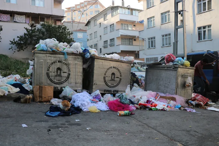 Maltepe'de temizlik işçilerinin eylemi... Sokaklar çöp içinde