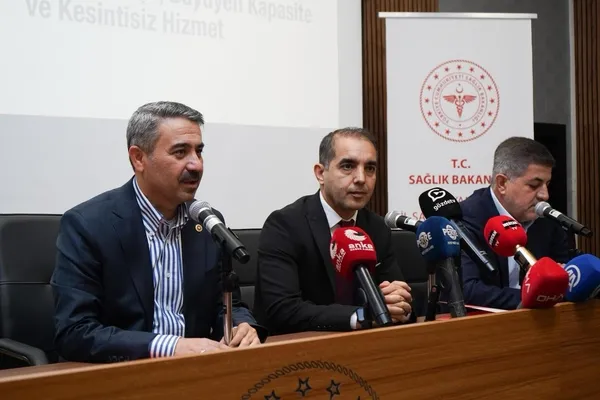 adiyamanda-saglik-yatirimlari-degerlendirildi-1775317830087.jpg