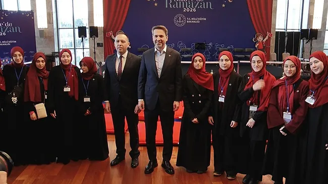 bakan-bayraktardan-dogal-gaz-ve-elektrik-aciklamasi-destegimiz-devam-edecek-1772206285824.jpg Bakan Bayraktar'dan doğal gaz ve elektrik açıklaması:
