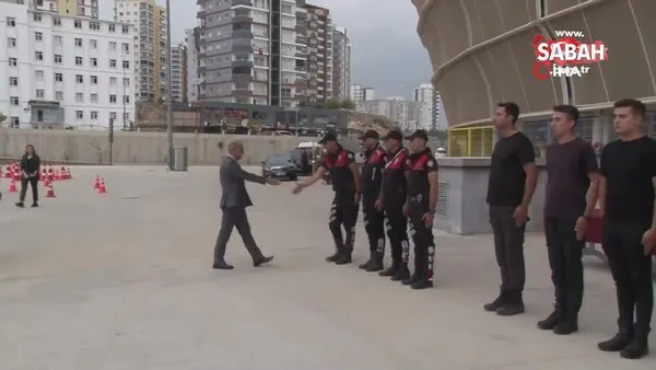 Adana’da yunus polislerinden nefes kesen gösteri | Video