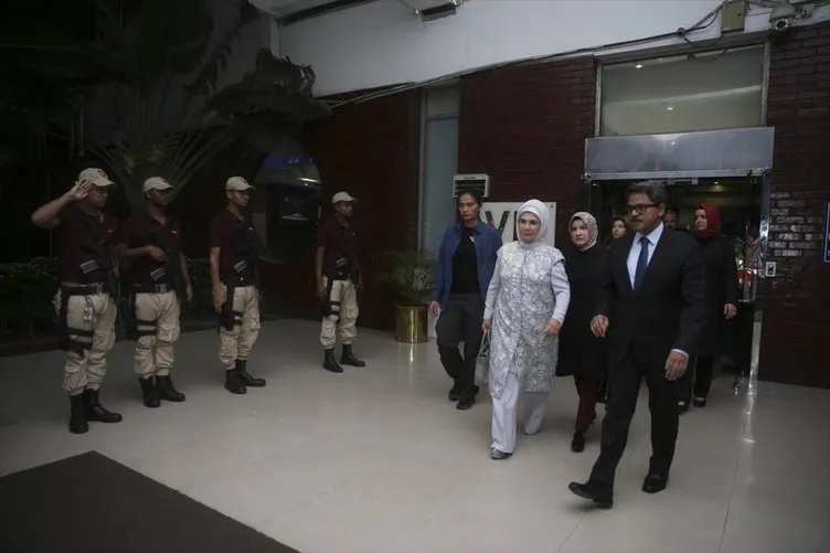 Emine Erdoğan Arakanlı Müslümanlar için Bangladeş’te