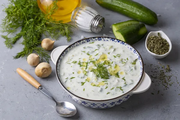 yarim-saatte-tum-sofra-hazir-oluyor-misafirleri-soke-eden-otuz-bes-dakikalik-o-pratik-menu-1784266719198.jpg