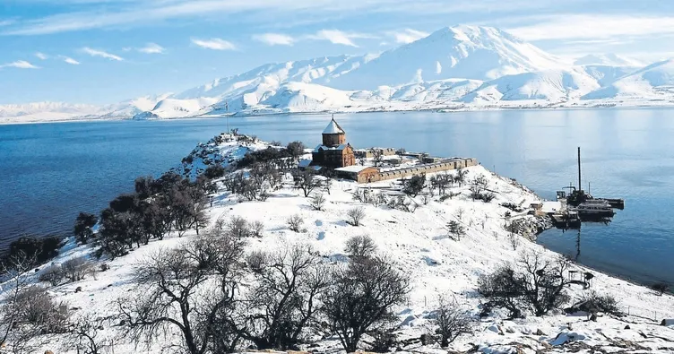 Akdamar’a can suyu verildi