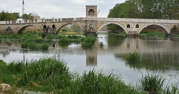Edirne’de kuraklık nedeniyle Tunca Nehri dip seviyede