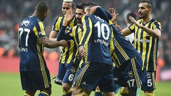 Sneijder tek başına Fenerbahçe'yi yakaladı!