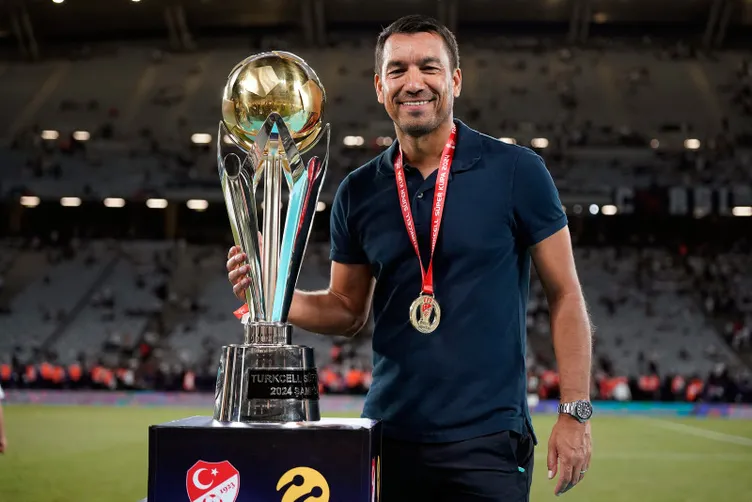 SON DAKİKA HABERLERİ: Beşiktaş’ın tarihi hezimeti sonrası Galatasaray'a olay sözler! “Tek kelimeyle hezimet…”